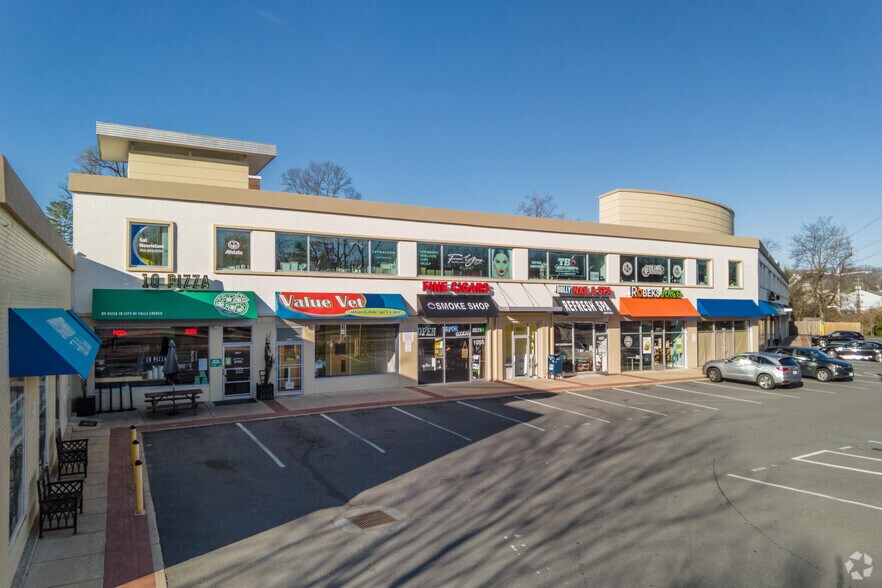 1051-1083 W Broad St, Falls Church, VA à louer - Photo du bâtiment - Image 2 de 5