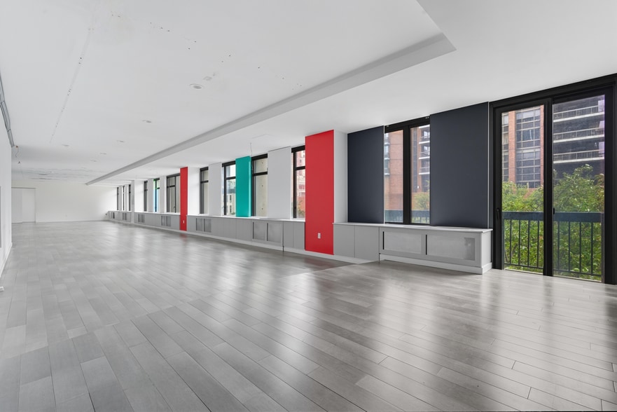300-304 E 59th St, New York, NY à louer - Photo du bâtiment - Image 1 de 3