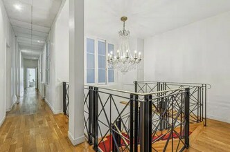 1 Rue François Ier, Paris for lease Building Photo- Image 2 of 8