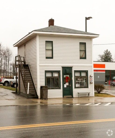 52 S Chestnut St, Jefferson, OH for lease - Primary Photo - Image 1 of 3
