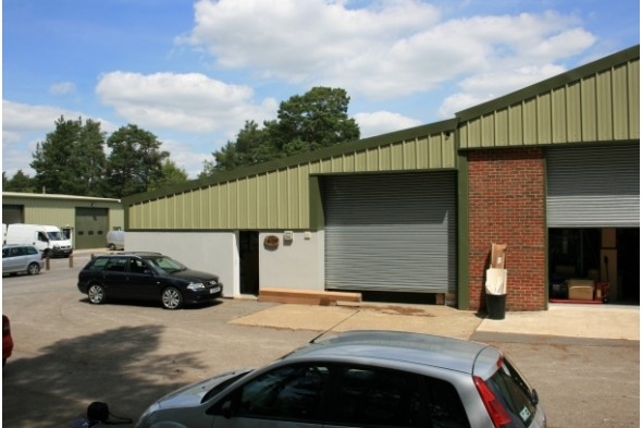 Tilford Rd, Tilford for lease - Building Photo - Image 3 of 3