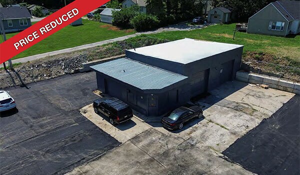 10725 E Truman Rd, Independence, MO for lease Primary Photo- Image 1 of 6