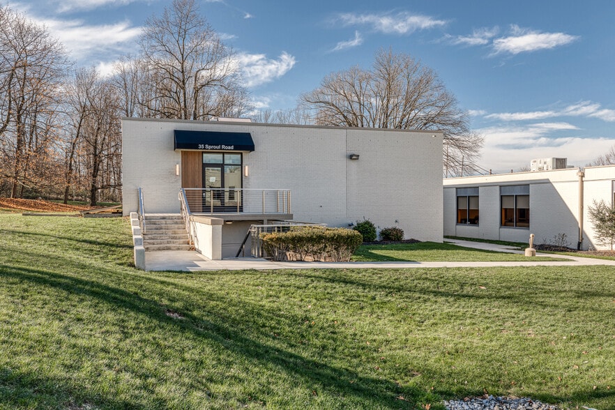 35 Sproul Rd, Malvern, PA for sale - Building Photo - Image 3 of 15