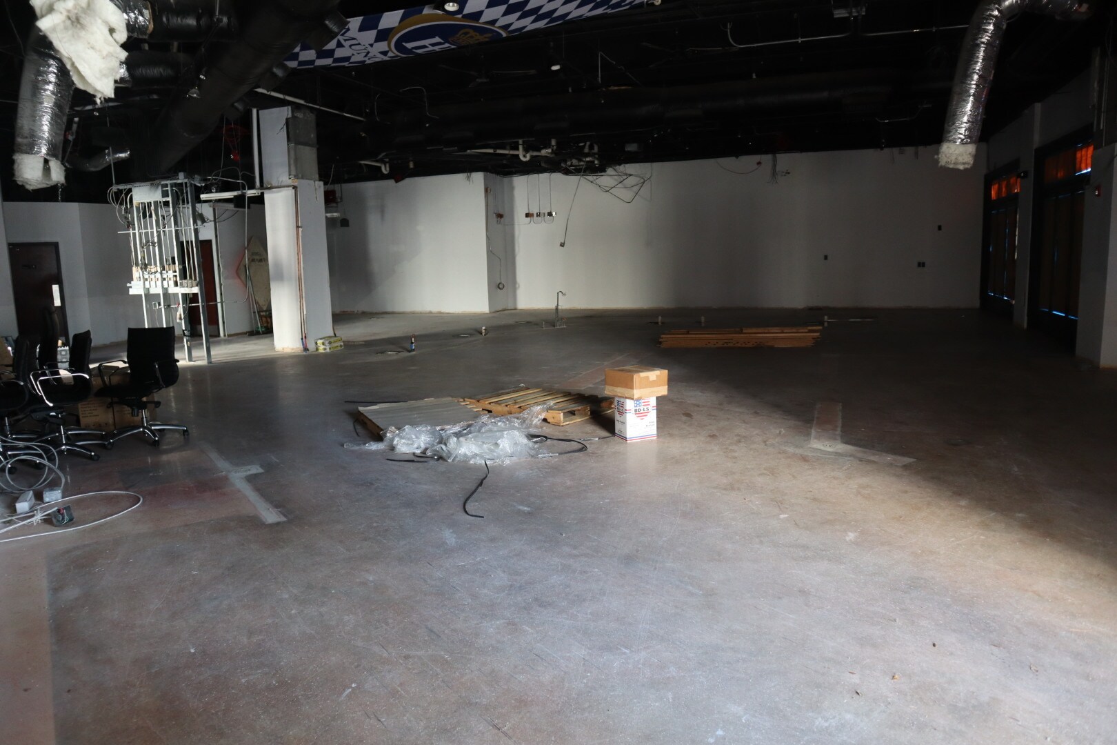 101 N Clematis St, West Palm Beach, FL for lease Interior Photo- Image 1 of 4