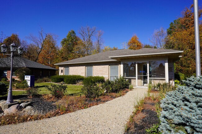 More details for 328 Northpoint Ave, Huntington, IN - Office for Lease
