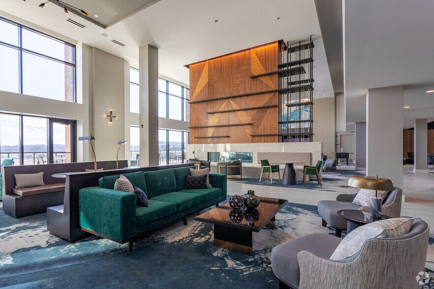 10401 College Blvd, Overland Park, KS à louer - Photo intérieure - Image 1 de 52