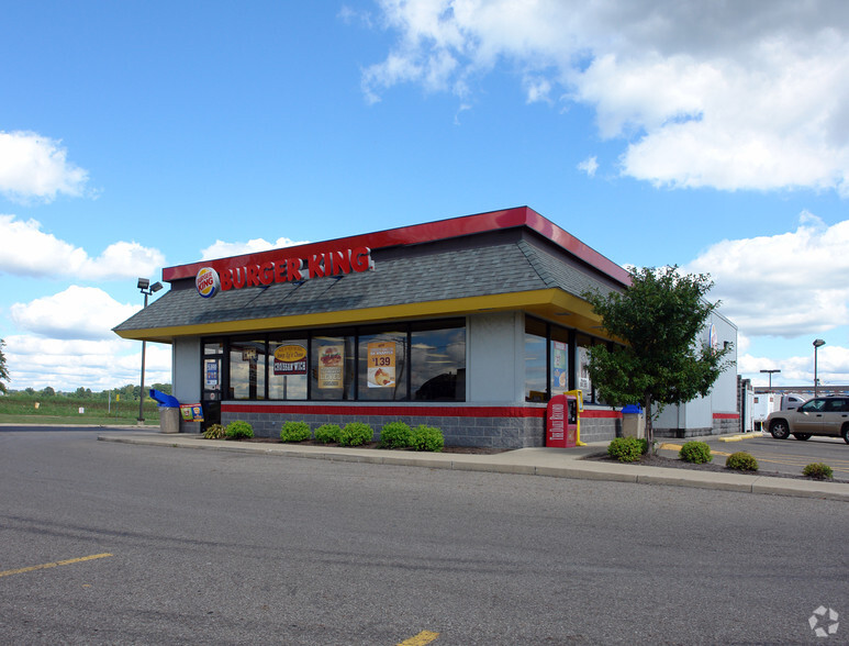 8480 Willow Rd, Burbank, OH for sale - Primary Photo - Image 1 of 1