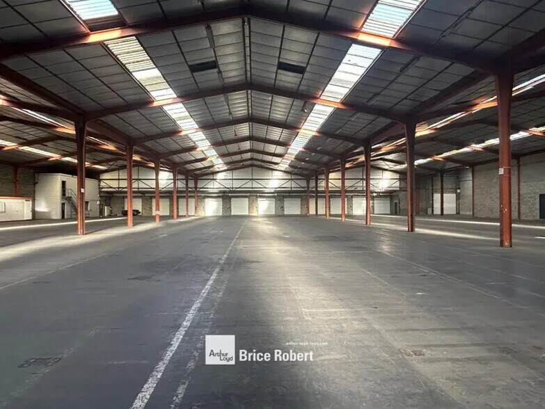 8 Avenue De L'Industrie, Corbas for lease - Building Photo - Image 3 of 5