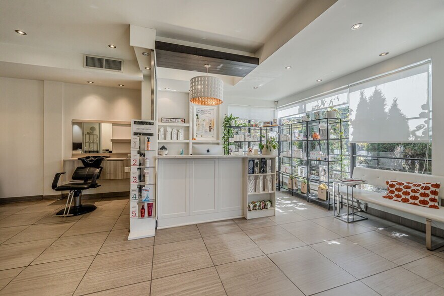 19777-19795 Ch Sainte-Marie, Kirkland, QC à louer - Photo du bâtiment - Image 2 de 11