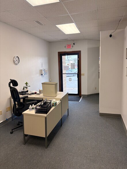 3123 E State Blvd, Fort Wayne, IN à louer - Photo du bâtiment - Image 2 de 6