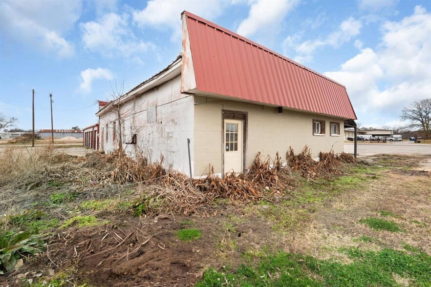 4500 FM 515, Emory, TX à vendre - Photo du bâtiment - Image 3 de 34