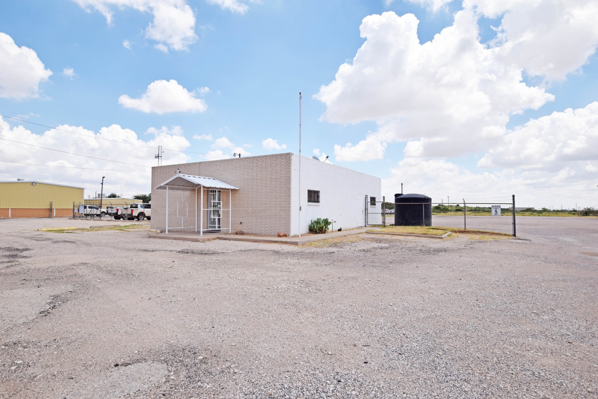 1003 S County Rd W, Odessa, TX à louer Photo principale- Image 1 de 41