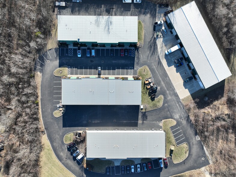 200 Office Park Dr, Fairfield, OH for lease - Building Photo - Image 2 of 5