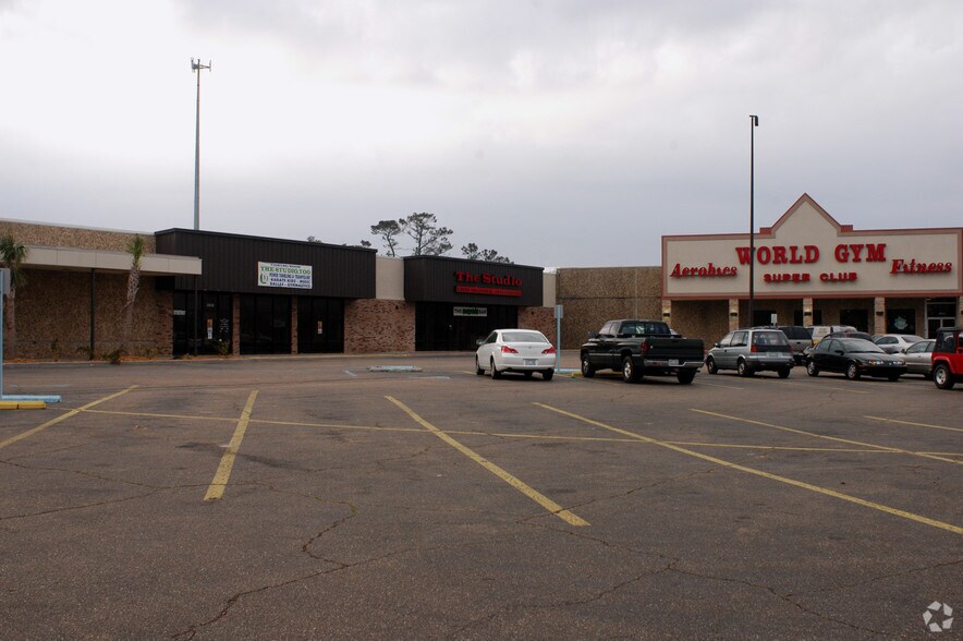 2226 Bienville Blvd, Ocean Springs, MS for sale - Building Photo - Image 3 of 5