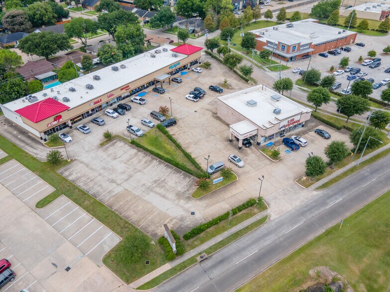 4300-4302 Fairmont Pky, Pasadena, TX à louer - Photo du bâtiment - Image 3 de 78