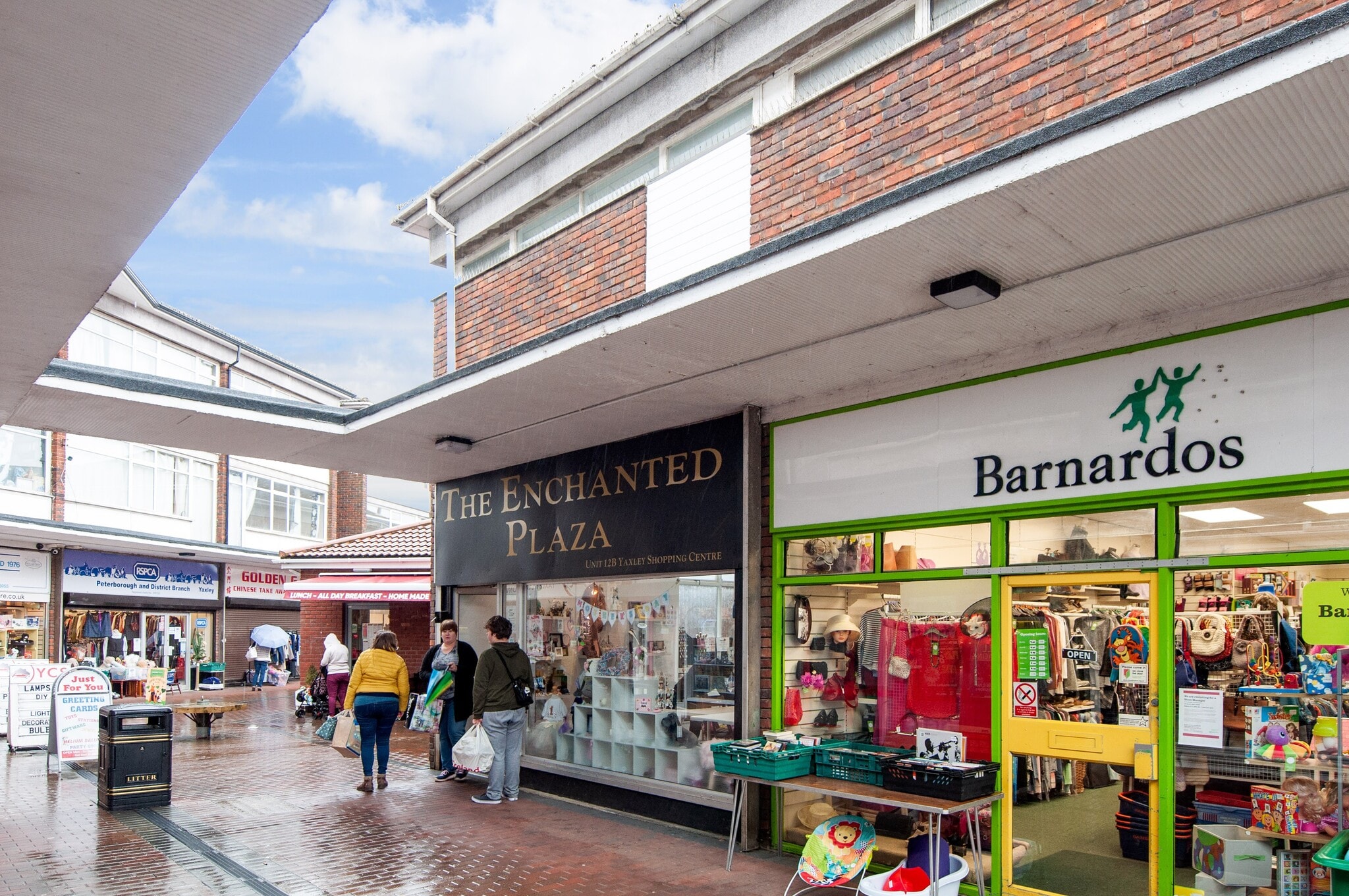 Malting Sq, Yaxley for sale Primary Photo- Image 1 of 5