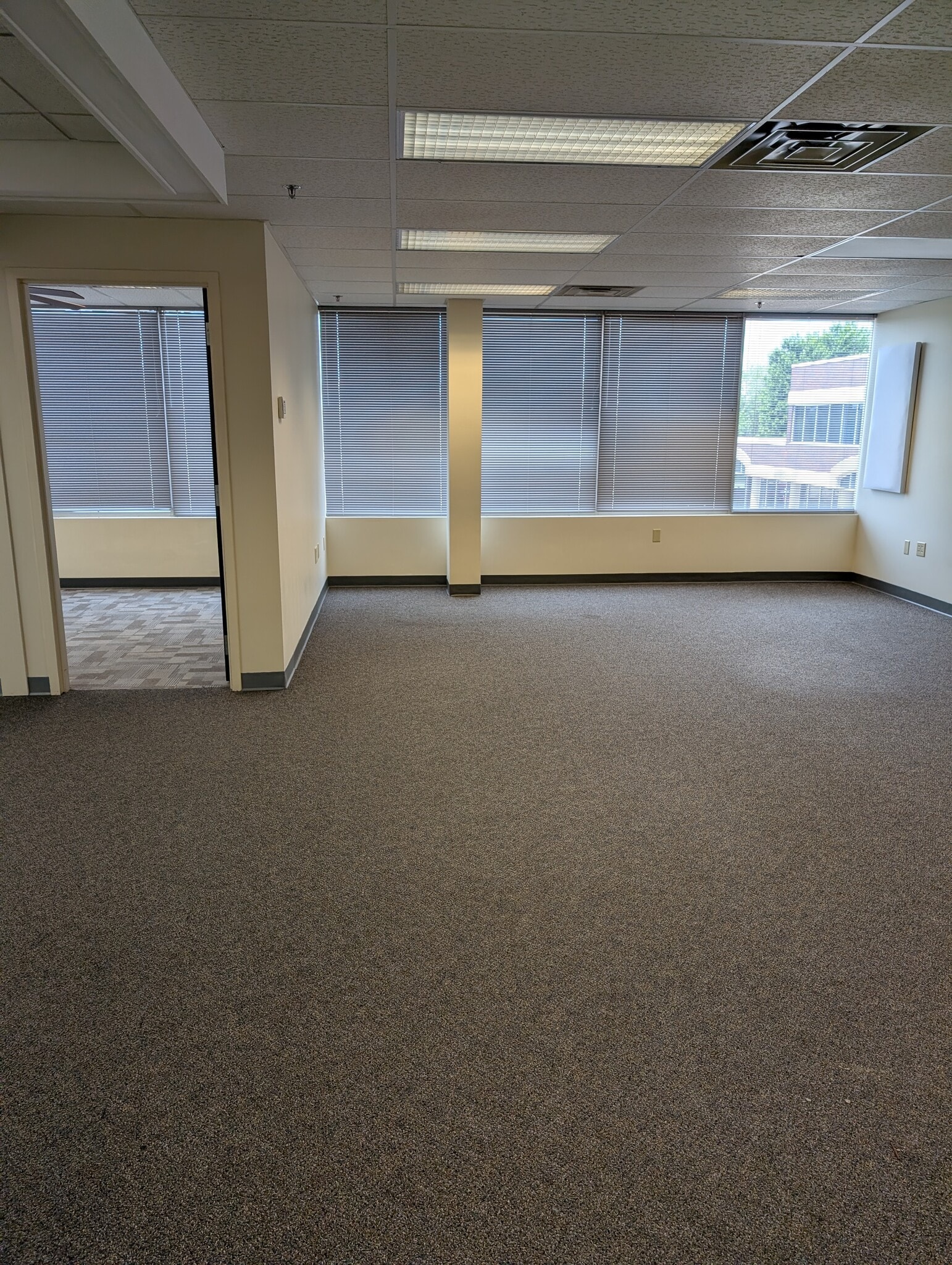 258 Corporate Dr, Madison, WI for lease Interior Photo- Image 1 of 6