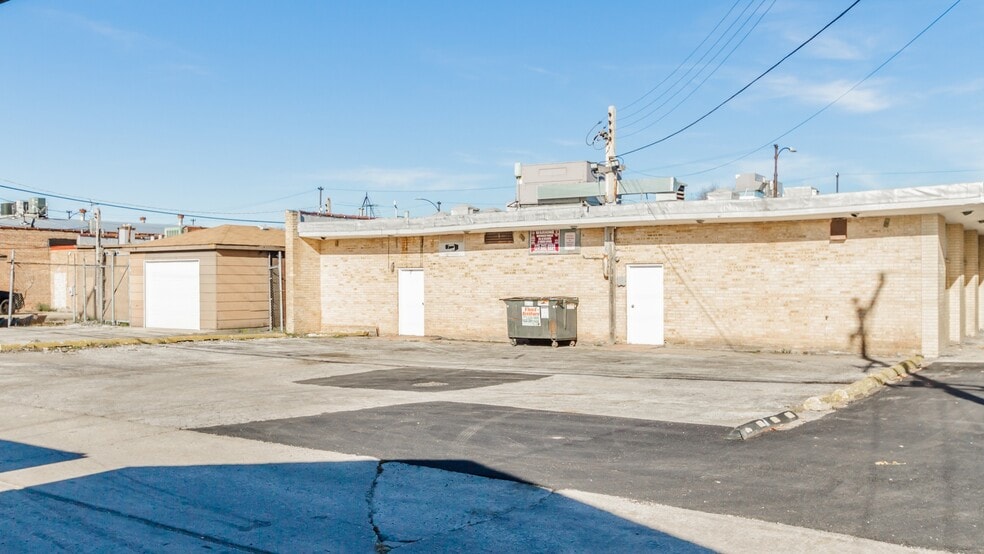 6039 W Belmont Ave, Chicago, IL for lease - Building Photo - Image 3 of 12