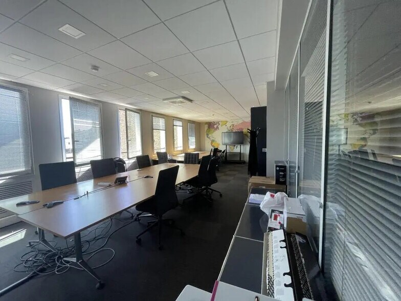 Bureau dans Montreuil à louer - Photo du bâtiment - Image 2 de 7