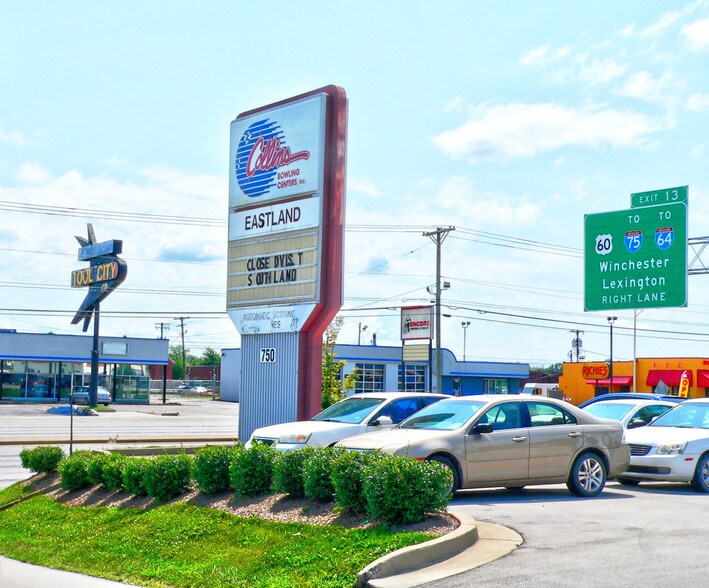 750 E New Circle Rd, Lexington, KY à vendre - Photo du bâtiment - Image 2 de 13