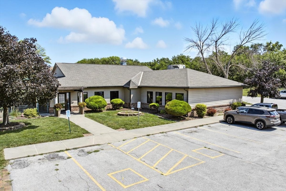 1207 S 35th St, Council Bluffs, IA for sale Building Photo- Image 1 of 15