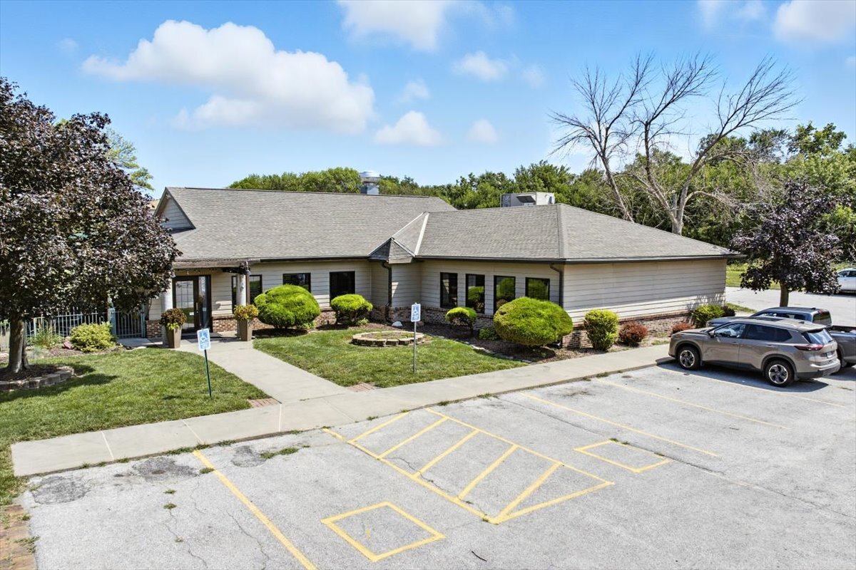 1207 S 35th St, Council Bluffs, IA à vendre Photo du bâtiment- Image 1 de 15