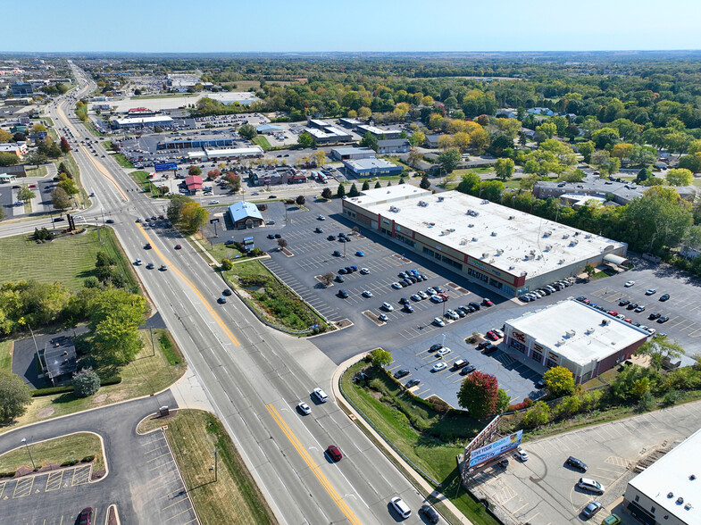 5400 E State St, Rockford, IL for lease - Building Photo - Image 1 of 6