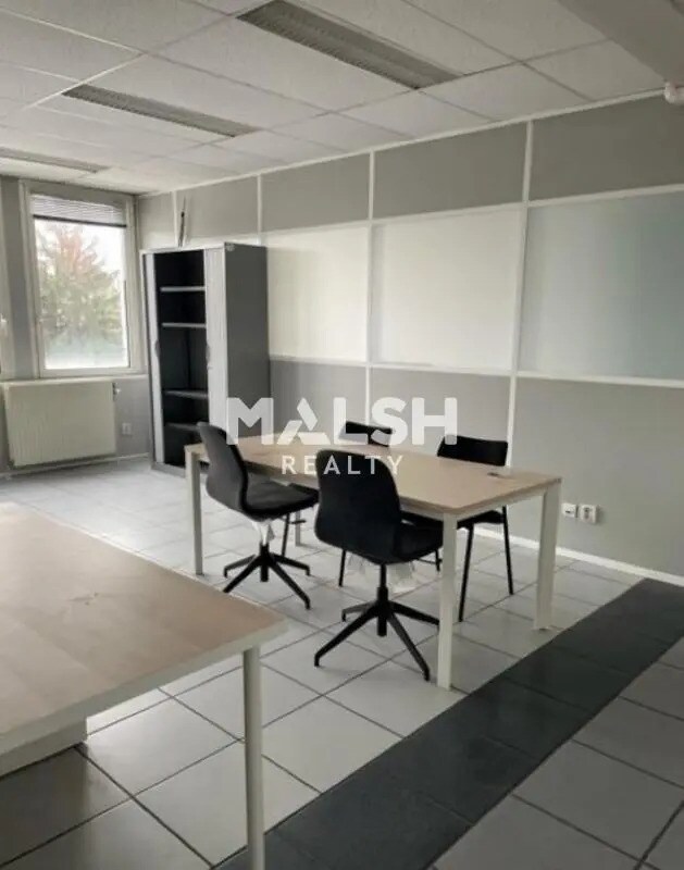 Bureau dans Vénissieux à louer Photo intérieure- Image 1 de 9