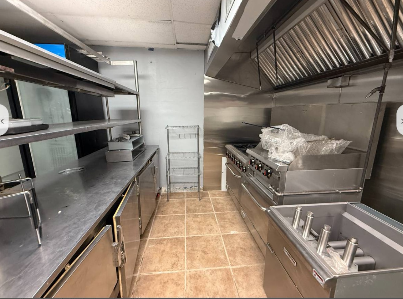 1924 Richmond Ter, Staten Island, NY for lease Interior Photo- Image 1 of 11