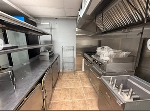 1924 Richmond Ter, Staten Island, NY for lease Interior Photo- Image 1 of 11