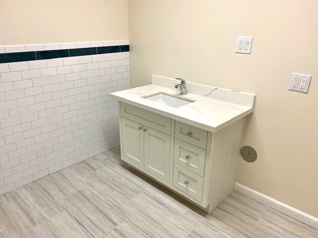 12900 Bradley Ave, Sylmar, CA à louer - Photo du bâtiment - Image 3 de 6