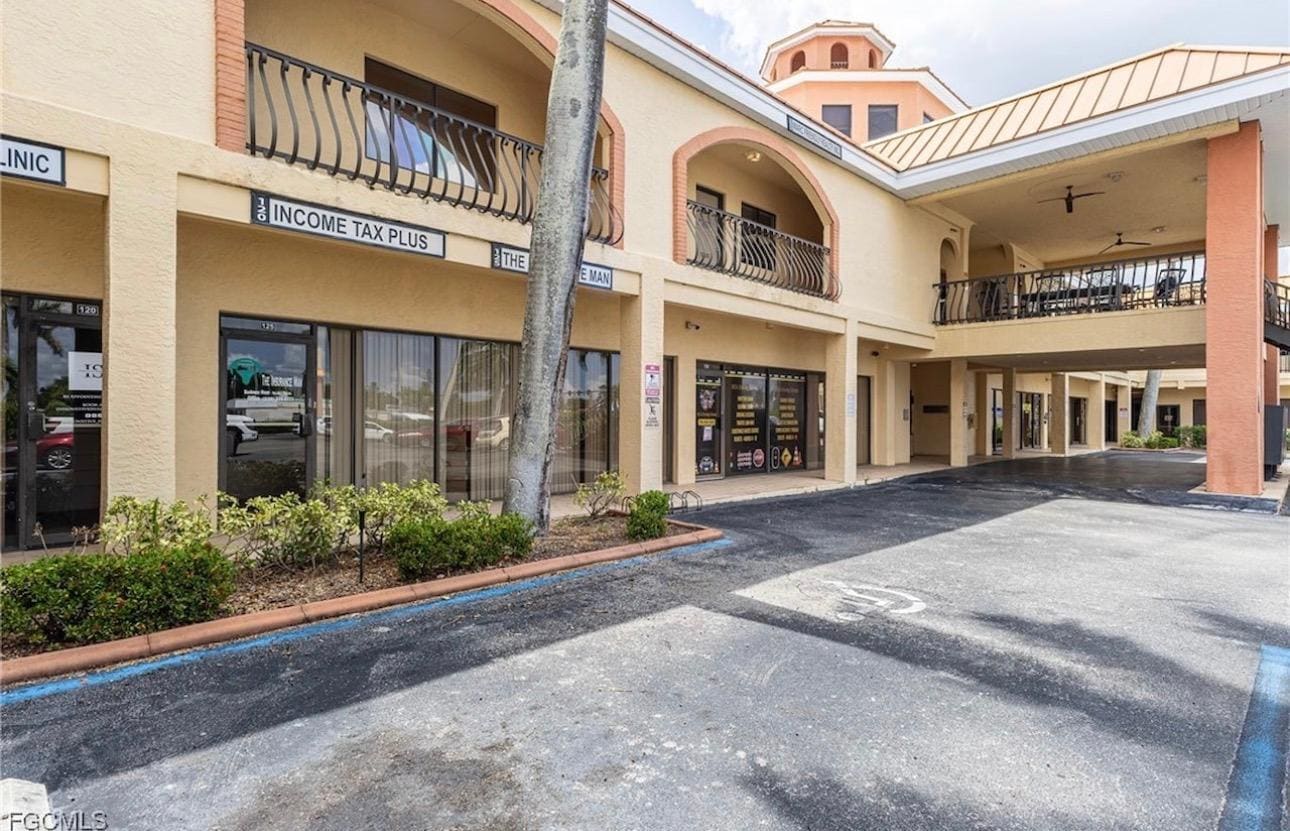 3049 Cleveland Ave, Fort Myers, FL for lease Interior Photo- Image 1 of 6