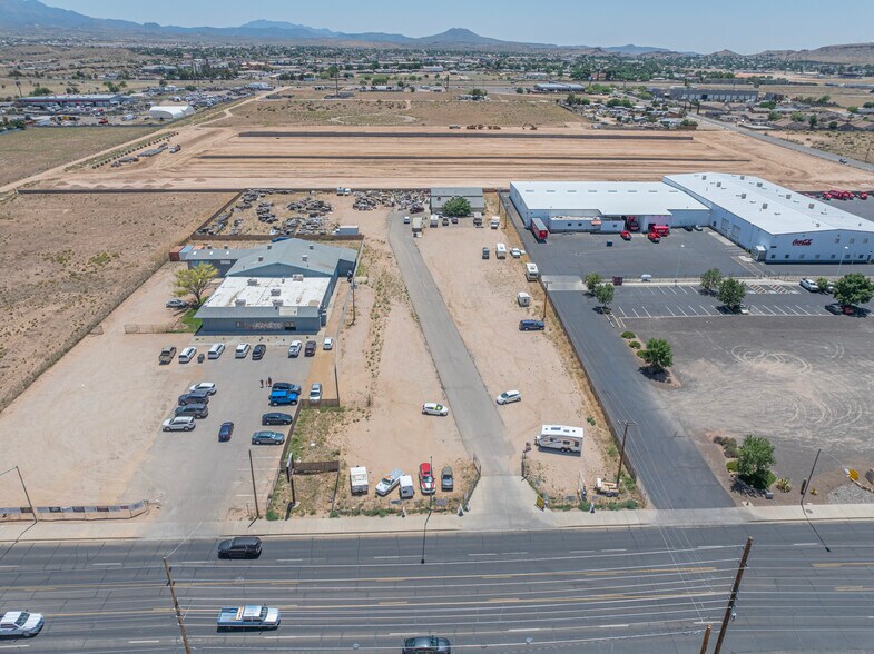 2630 Airway Ave, Kingman, AZ à vendre - Aérien - Image 2 de 15