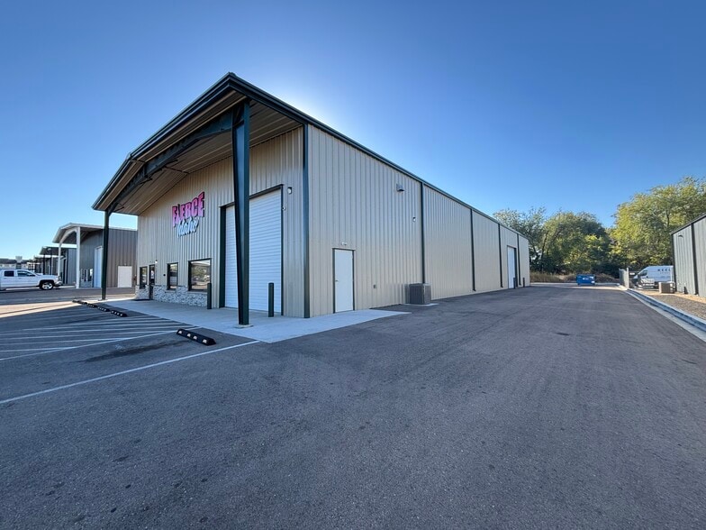 3653 E Comstock Ave, Nampa, ID for lease - Building Photo - Image 1 of 7