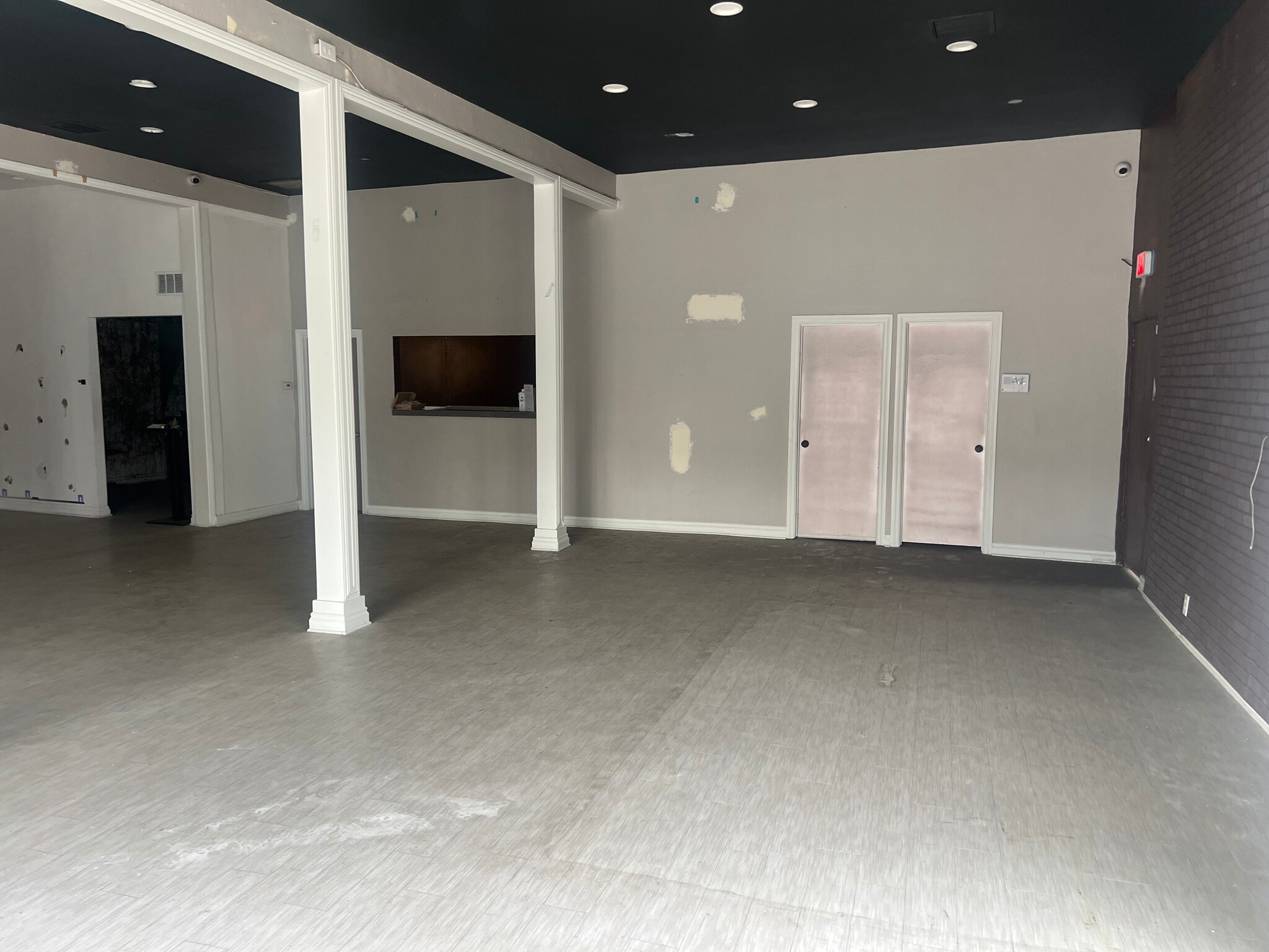 2101-2105 S La Brea Ave, Los Angeles, CA for lease Interior Photo- Image 1 of 2