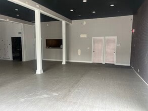 2101-2105 S La Brea Ave, Los Angeles, CA for lease Interior Photo- Image 1 of 2