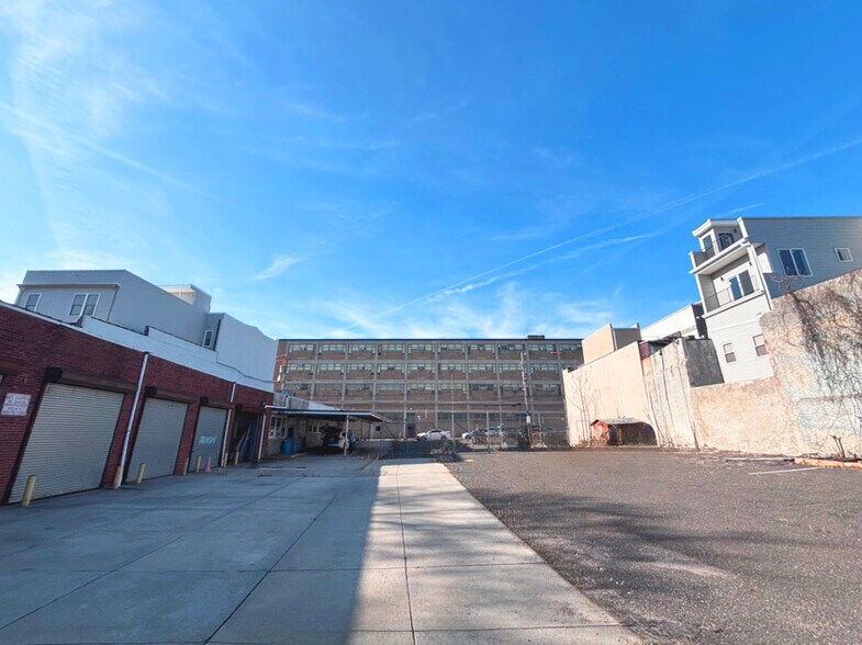 1247-1259 N 26th St, Philadelphia, PA à louer - Photo du bâtiment - Image 2 de 2