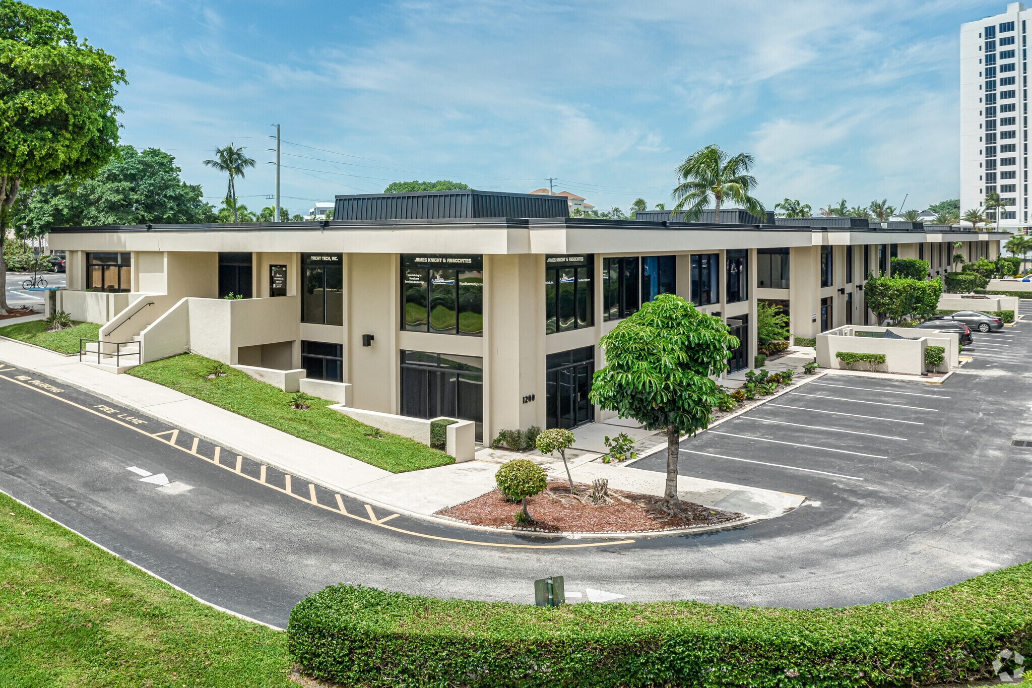 1200 US Highway 1, North Palm Beach, FL à louer Photo du bâtiment- Image 1 de 13