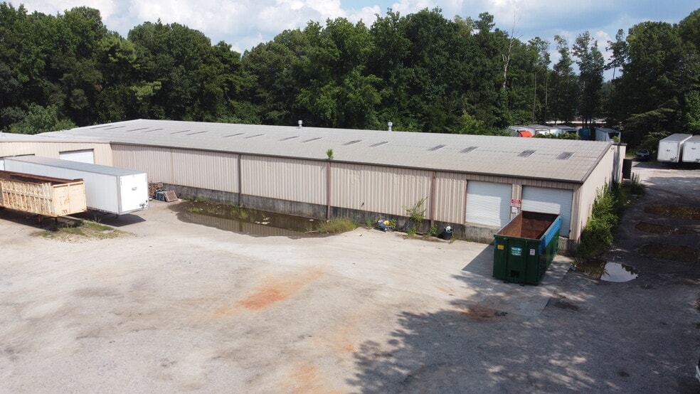 733 Glendale Rd, Scottdale, GA for lease - Building Photo - Image 1 of 4