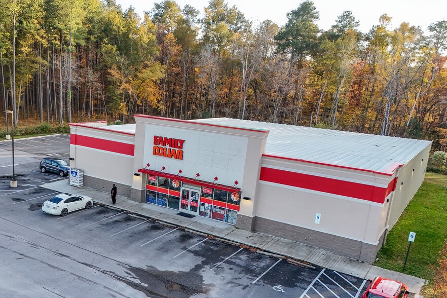 10815 Doyle Blvd, Mckenney, VA for sale - Building Photo - Image 2 of 4