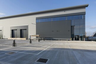 Plus de détails pour 2 Beatty Rd, Waltham Cross - Industriel/Logistique à louer