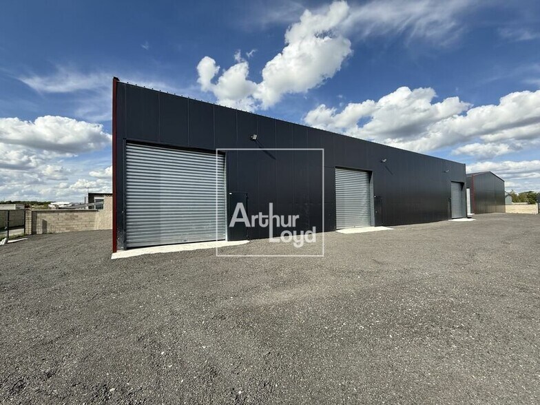 Flex dans Saint-Germain-Laval à louer - Photo du bâtiment - Image 3 de 3