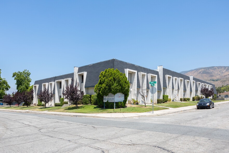 236 E 48th St, San Bernardino, CA for sale - Building Photo - Image 1 of 8