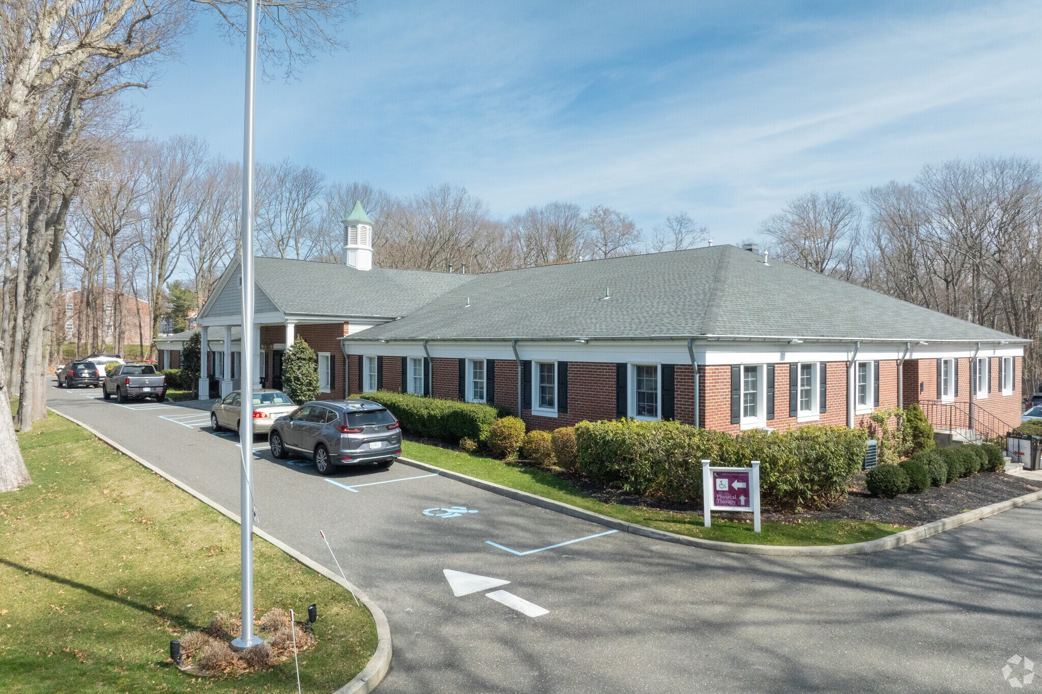 635 Belle Terre Rd, Port Jefferson, NY à vendre Photo principale- Image 1 de 7