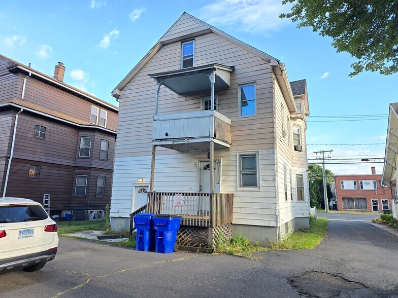 181-183 Burnside Ave, East Hartford, CT à vendre - Photo du bâtiment - Image 3 de 12