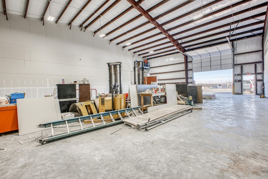 10100 Railroad Dr., El Paso, TX for lease - Building Photo - Image 2 of 58