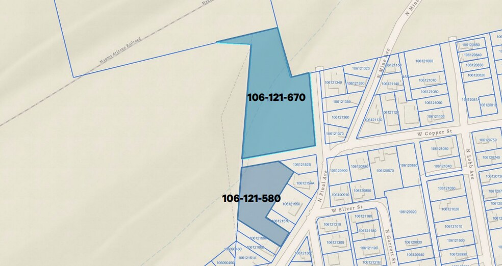 Portefeuille de 8 propriétés à vendre sur LoopNet.ca - Photo principale - Image 2 de 8