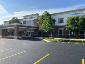 2000 McDonald Rd, South Elgin, IL for sale Building Photo- Image 2 of 29
