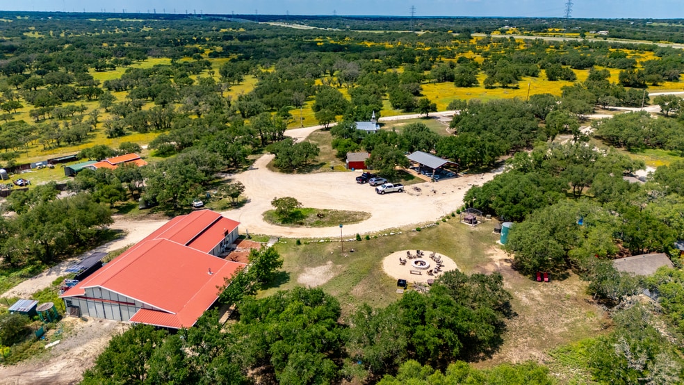 6411 Junction Hwy, Mountain Home, TX à vendre - Photo du bâtiment - Image 3 de 13