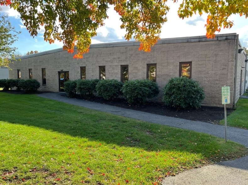 310 South St, Plainville, MA for lease - Building Photo - Image 2 of 13